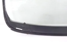 Лобовое (ветровое) стекло для Skoda Rapid на фотографиях