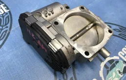 Дроссельная заслонка для Mercedes-Benz C class на фотографиях