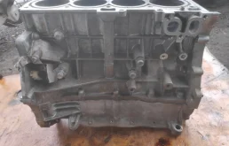 Блок цилиндров ДВС (без ГБЦ) для Mitsubishi Outlander 2012 года на фотографиях