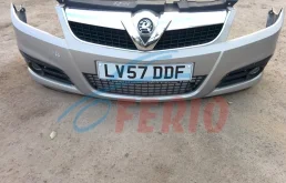 Бампер передний для Opel Vectra 2002 года на фотографиях