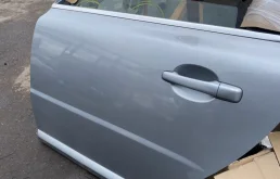 Дверь задняя левая для Volvo XC70 2013 года на фотографиях