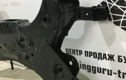 Подрамник двигателя для Hyundai Solaris 2014 года на фотографиях