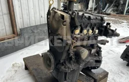 Двигатель для Renault Logan 2005 года на фотографиях