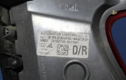 Фонарь внутренний правый для Honda Civic 2014 года на фотографиях