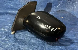 Стекла и зеркала для Toyota Corolla 2004 года на фотографиях