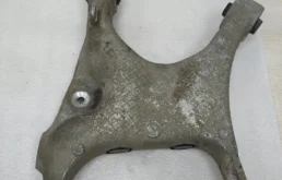 Качающийся рычаг правый для BMW X6 на фотографиях