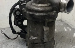 Насос охлаждающей жидкости ДВС(Помпа) для BMW 3er 2006 года на фотографиях