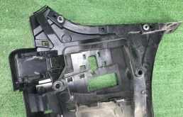 Кронштейн заднего бампера левый для BMW 7er на фотографиях