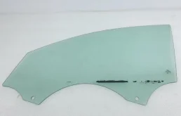 Стекла и зеркала для Audi A8 на фотографиях