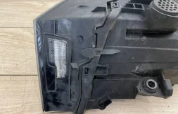 Фара ксенон левая для Audi Q7 2017 года на фотографиях