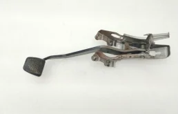 педаль сцепления (3130112510) для Toyota Corolla E140/E150 Седан 2006-2013