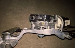 Мотор стеклоочистителя для Hyundai Solaris на фотографиях