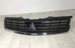 Решетка переднего бампера для Mitsubishi Galant Седан DJ1A 2005-2012
