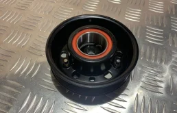 Компрессор кондиционера для Skoda Rapid 2012 года на фотографиях