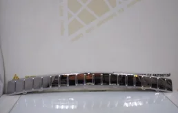 Накладка заднего бампера правая для Volkswagen Touareg 2007 года на фотографиях