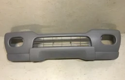 Бампер передний для Mitsubishi Pajero Sport на фотографиях