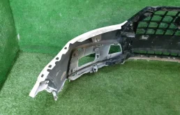 Бампер передний для Audi Q3 2024 года на фотографиях