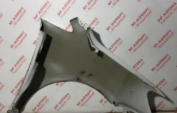 Крылья для Volkswagen Touran 2015 года на фотографиях