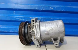 Компрессор кондиционера для Renault Fluence 2011 года на фотографиях