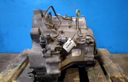 Двигатель без навесного для Honda Stream на фотографиях