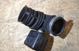 Впускной патрубок воздушного фильтра для Suzuki Grand Vitara на фотографиях