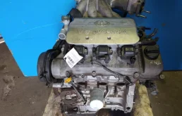 Двигатель без навесного для Toyota Alphard 2003 года на фотографиях