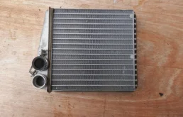 Радиатор кондиционера для Nissan Tiida на фотографиях