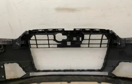 Бампер для Audi A6 2019 года на фотографиях