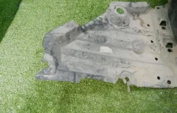 Подкрылок передний правый для Toyota Corolla 2019 года на фотографиях