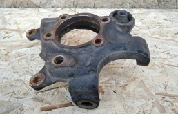 Кулак задний левый для Mitsubishi Pajero на фотографиях