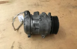 Компрессор кондиционера для Toyota Alphard 2008 года на фотографиях