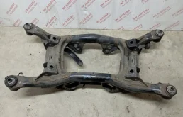 Задний подрамник для Suzuki Grand Vitara 2006 года на фотографиях