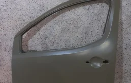 Дверь передняя левая для Citroen Berlingo 2014 года на фотографиях