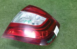 Фонарь правый для Skoda Rapid 2019 года на фотографиях