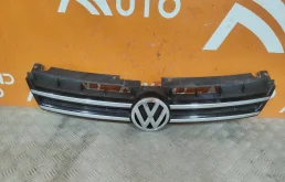 Решетка радиатора Volkswagen Touareg 2010-2014 7P6853651AZLL 2