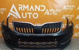 Бампер Skoda Octavia 2017-2020 5EU807221F 3 A7 (5E), передний