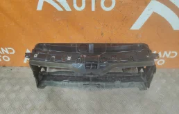 Воздуховод радиатора верхний BMW 3 series 2011-2020 51747255413 F30 F31