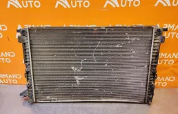 Радиатор двигателя (двс) Audi Q8 2018-нв 8W0121251AB 1