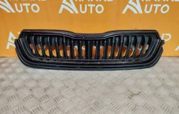 Решетка радиатора Skoda Rapid 2020-2023 60U8536689B9 2