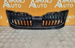 Решетка радиатора Skoda Octavia 2017-2020 5E0853653C041 3 A7 (5E)