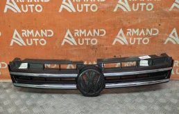 Решетка радиатора Volkswagen Touareg 2010-2014 7P6853651AZLL 2