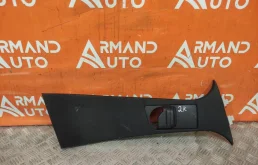 Обшивка стойки центральной Mercedes C-Class 2014-2021 A2056901030 W205, правая