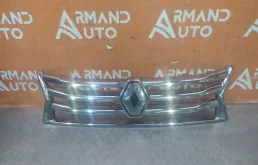 Решетка радиатора Renault Duster 2010-2015 623825665R 1