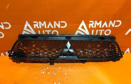 Решетка радиатора Mitsubishi Outlander 2009-2013 6402A198 2 XL