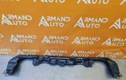 Кронштейн бампера нижний Toyota Fortuner 2015-нв 52129KK010 2, передний