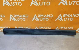 Молдинг двери BMW X1 2015-2022 51137352092 F48, передний правый