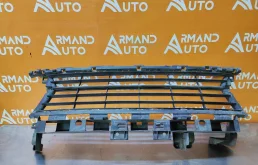 Решетка бампера Renault Logan 2012-2018 622543229R 2, передняя