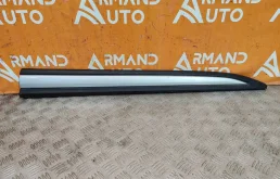 Молдинг двери Mitsubishi Outlander 2015-2023 5727A404 3, передний правый