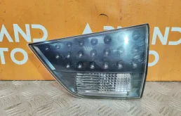 Фонарь внутренний Mitsubishi Outlander 2005-2013 8331A064 2 XL, правый