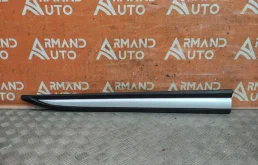 Молдинг двери Mitsubishi Outlander 2015-2023 5727A404 3, передний правый